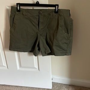 511. Women size 14 tactical shorts